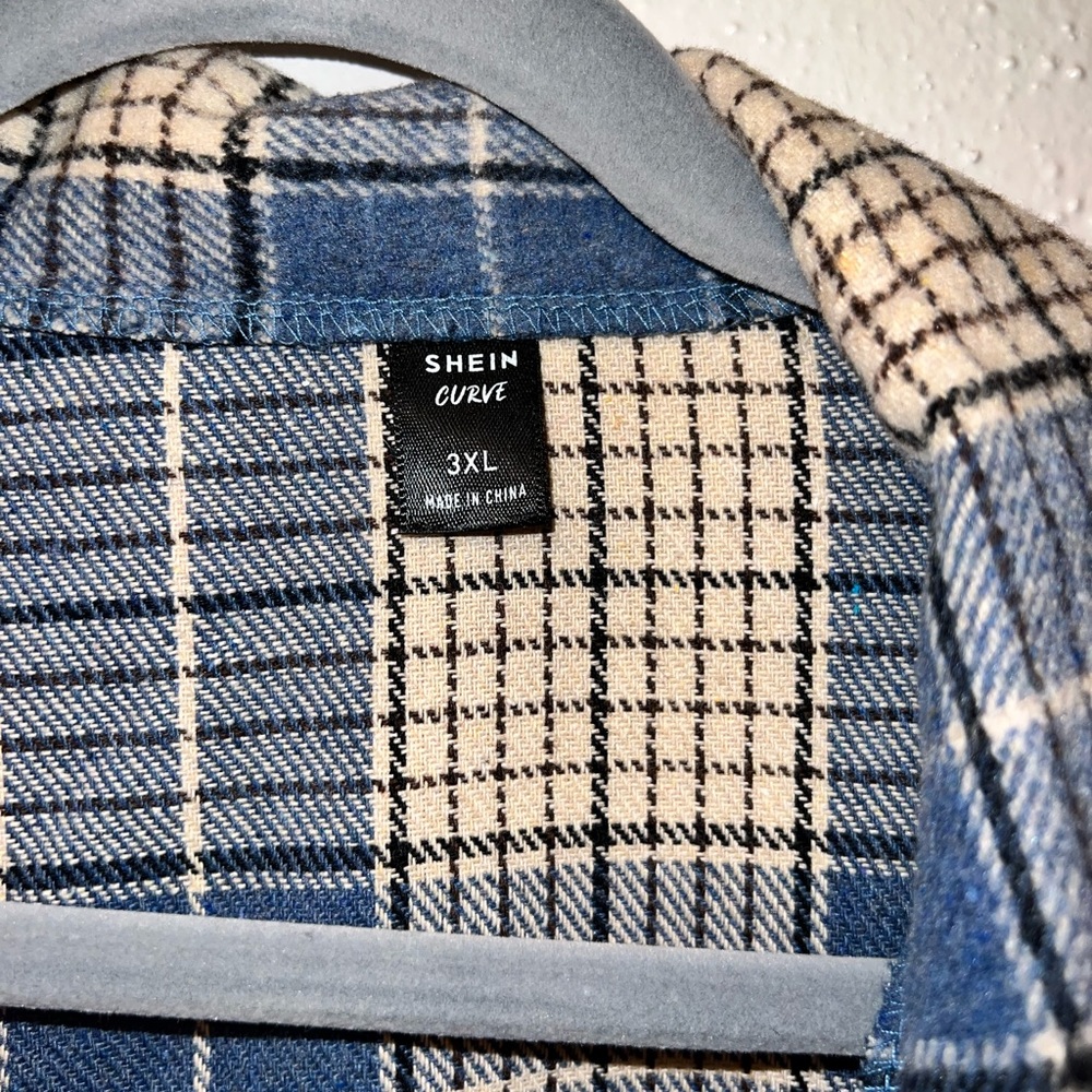 Shacket - Picture 2 of 2